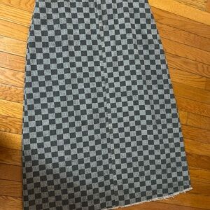 Madison Park Checkered Gray Skirt 🔥